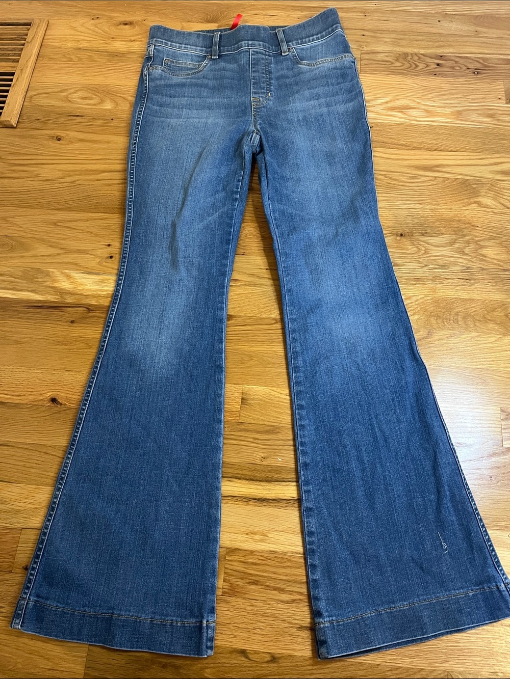 SPANX Flare Jeans | Medium Petite | Medium Wash Shaping Denim
